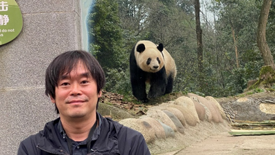 Japanese photographer shows love of pandas through years-long efforts