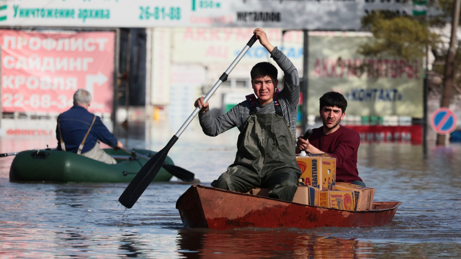 Russian regions grapple with severe flooding amid rising water levels