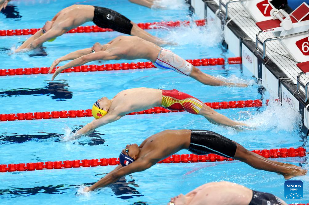 Swimmers' golden finish wins respect of opponents