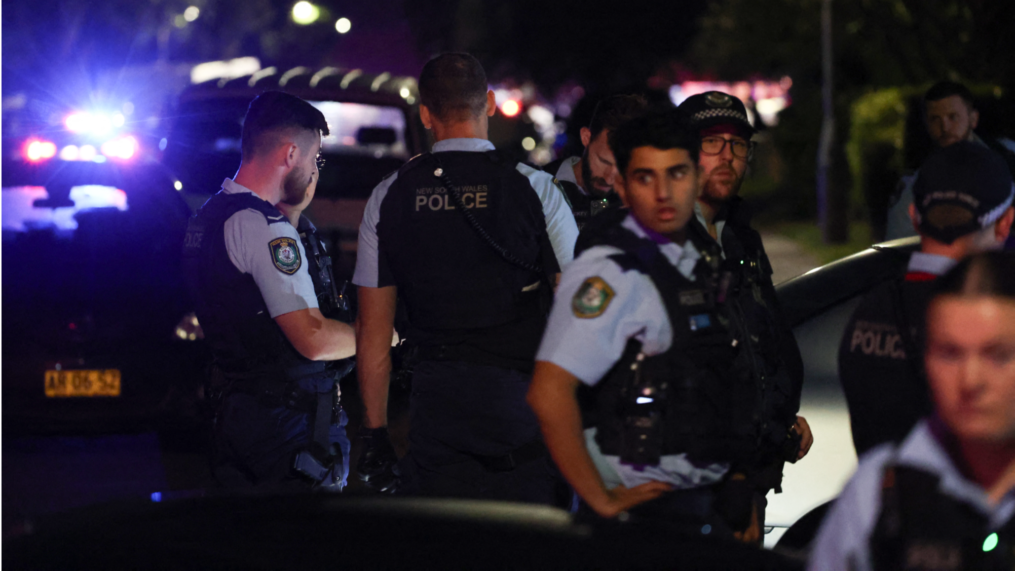 Australia police say 4 people injured in Sydney stabbing attack