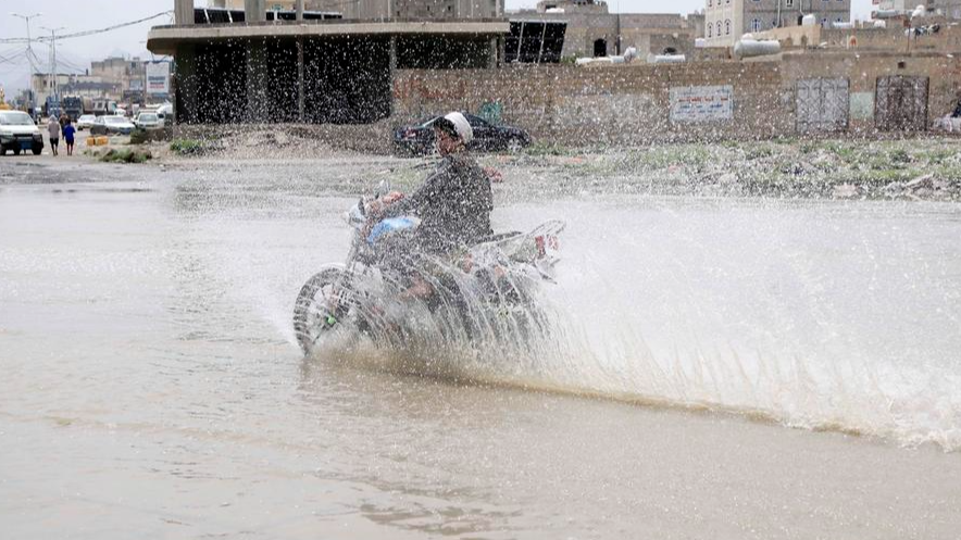 25 killed in flash floods as heavy rain batters North Yemen