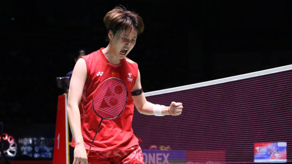 Chinese shuttlers reach two finals at Badminton Thailand Open