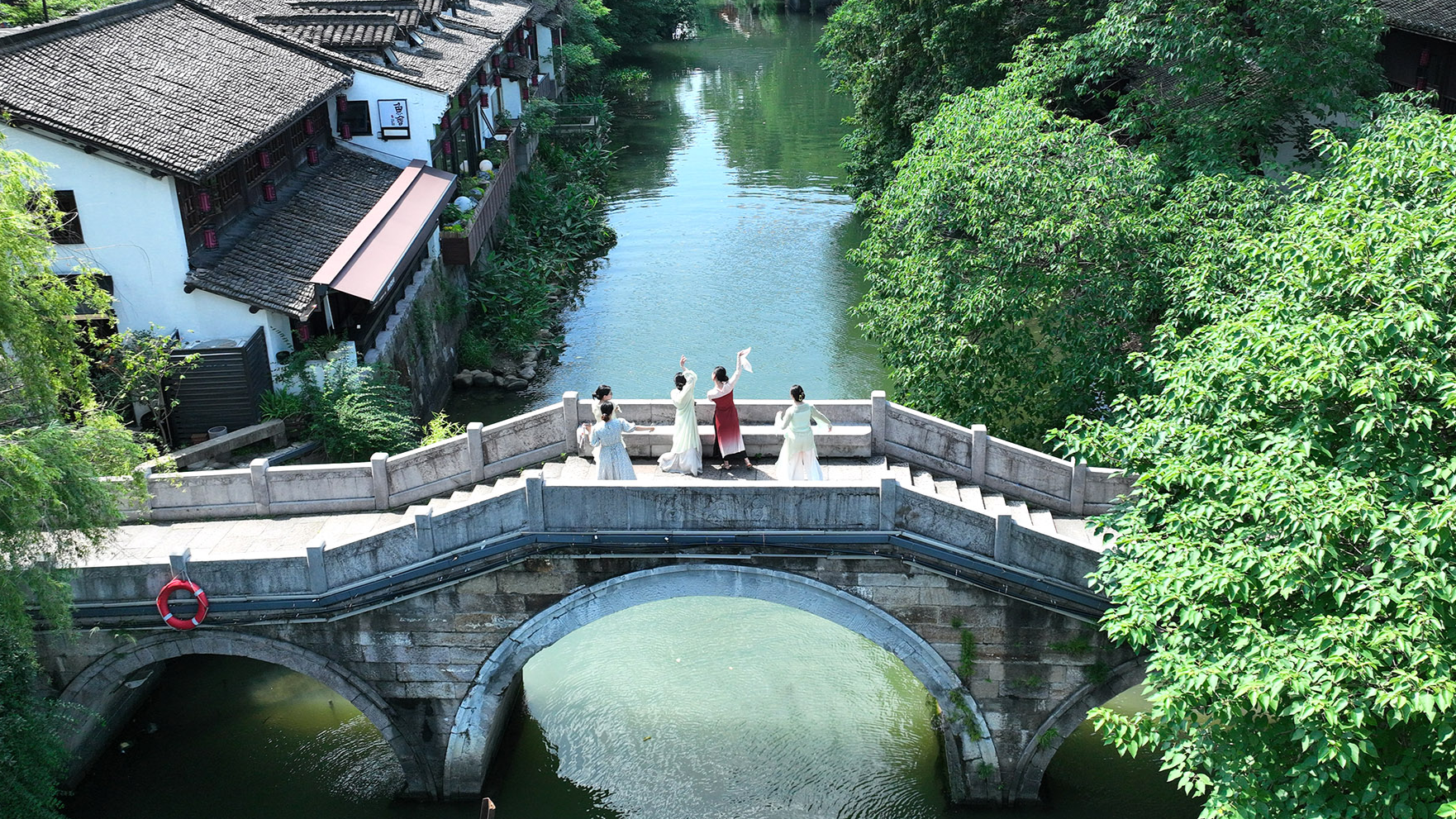 How tech bridges Grand Canal culture