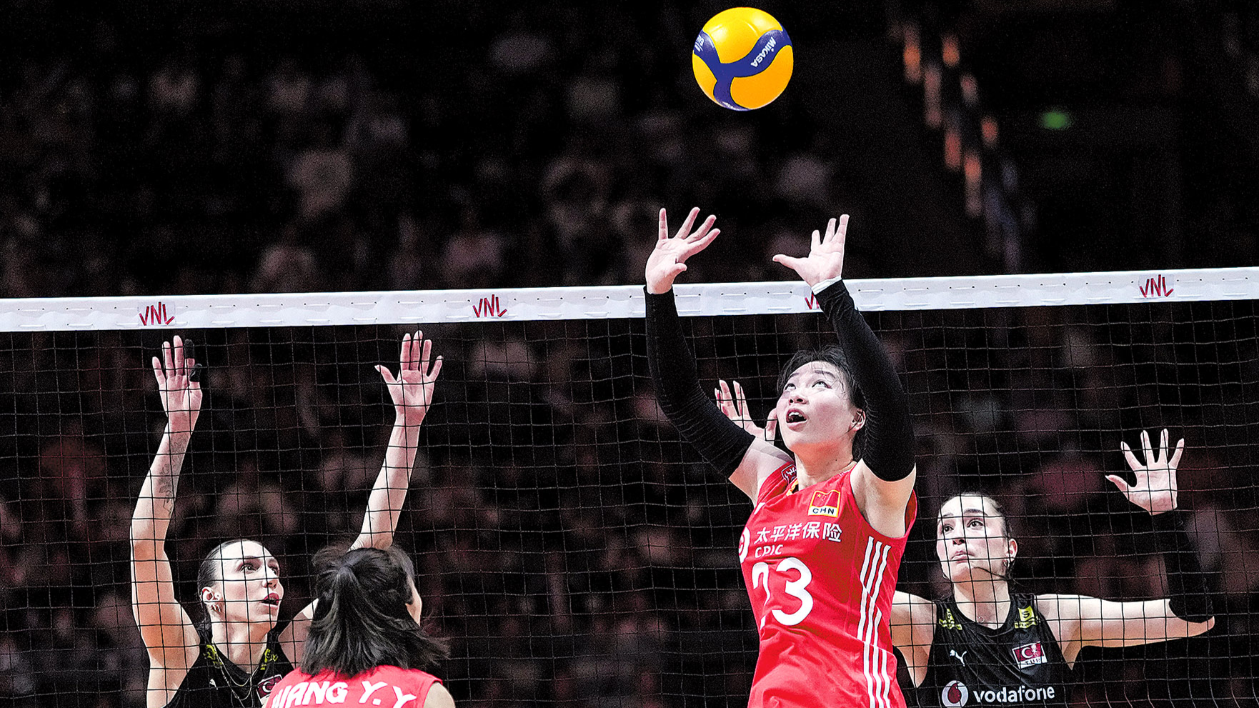 中国の女子バレーボールコーチのZhaoはHKでエキサイティングな試合を約束します