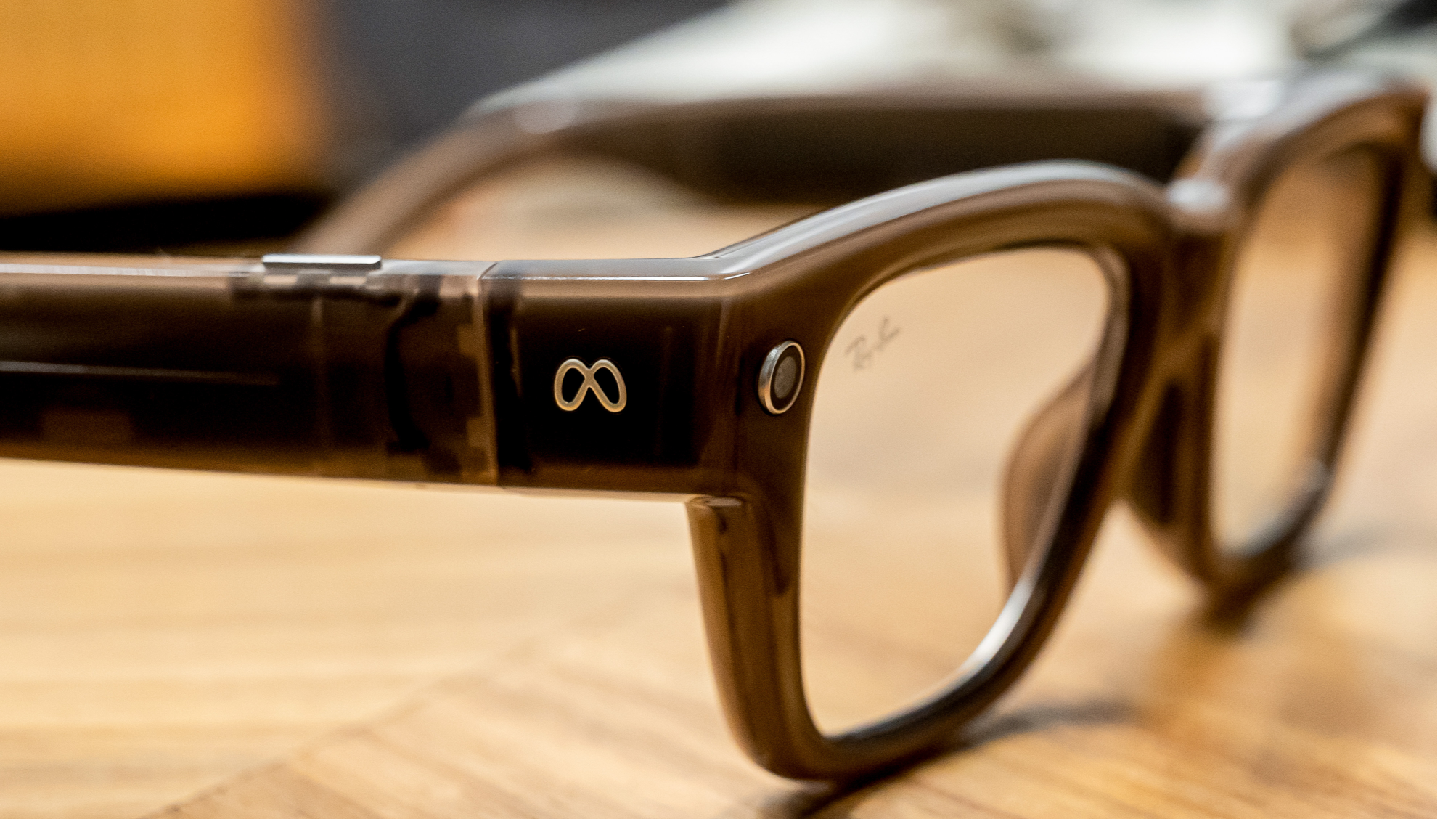 Meta launches $799 glasses with screen and AI integration