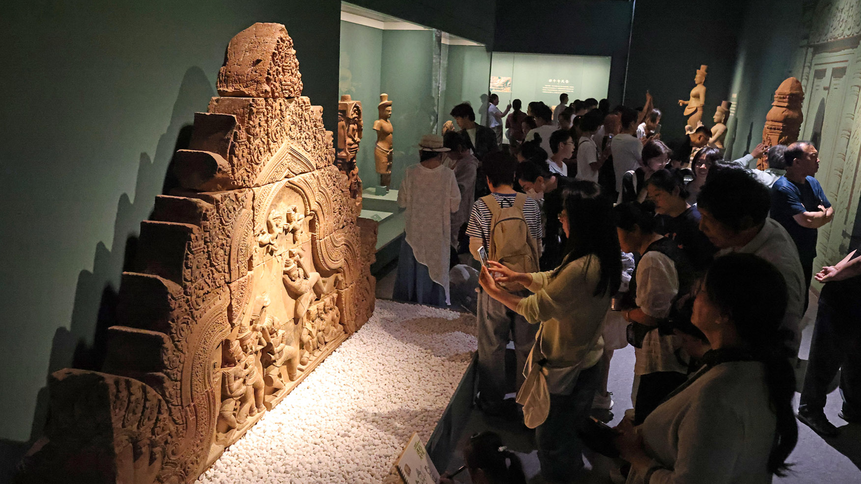 Angkor's treasures shine in China