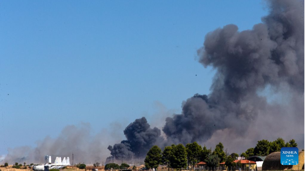Pilots killed in Greek fighter jet crash during Athens air show